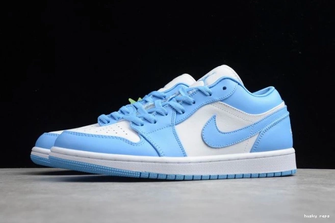 Rep Husky Jordan (W) Air 1 Low UNC AO9944-441 0808